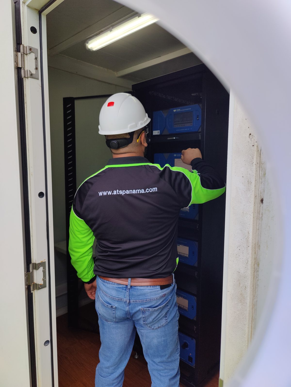 Estación de monitoreo de calidad del aire con analizadores certificados US EPA